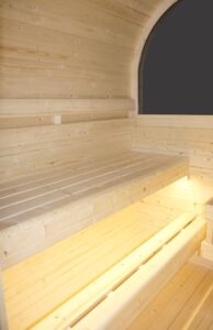 sauna da esterno cube a botte con vetrata frontale e posteriore