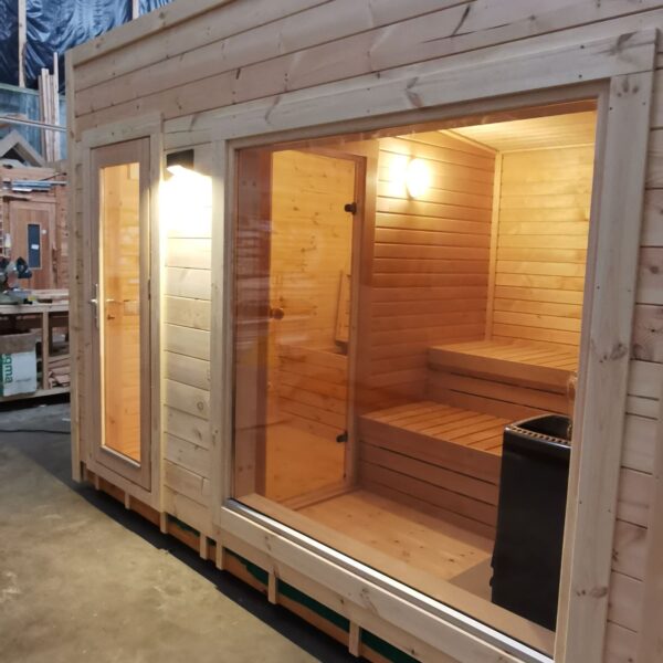 sauna da esterno con spogliatoio per 4 o 6 persone isolata
