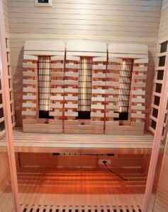 sauna infrarossi 3 persone con radiatori full spectrum e schienali ergonomici