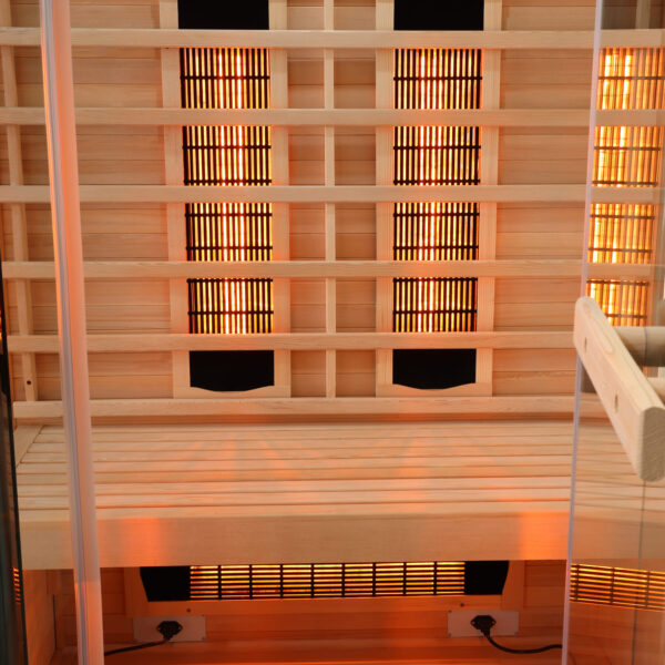 sauna moderna ed elegante ad infrarossi con vetrata su 3 lati radiatori full spectrum - vista interna