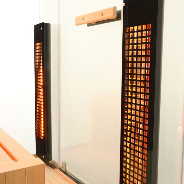 sauna moderna ed elegante ad infrarossi con vetrata su 3 lati radiatori full spectrum - vista radiatori