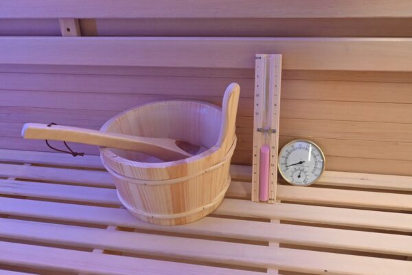 accessori sauna finlandese per 3 persone con vetrata frontale e laterale