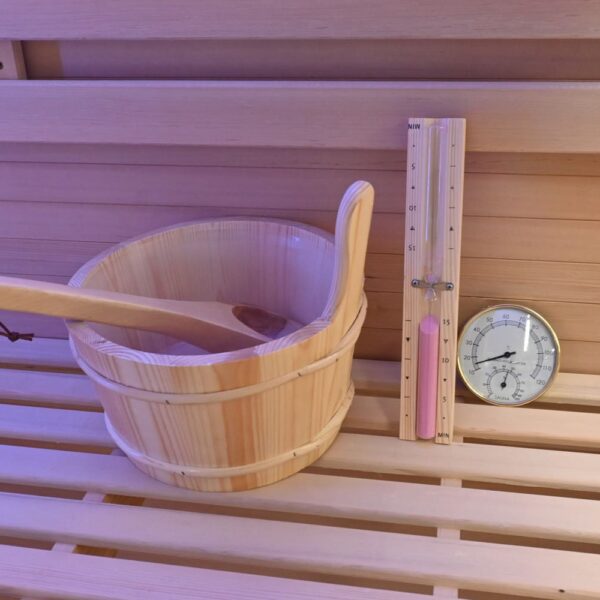 accessori sauna finlandese per 3 persone con vetrata frontale e laterale