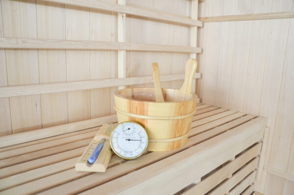 Sauna finlandese in hemlock canadese 3 posti con frontale vetrato ad angolo