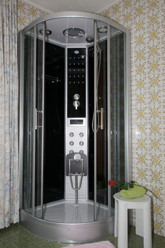 Box doccia idromassaggio circolare 90x90 cm con sauna-bagno turco