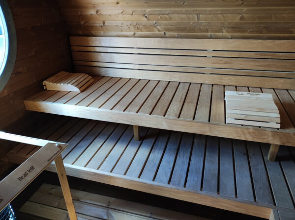 Sauna finlandese da esterno mod. FIABA con spogliatoio da 4x3 m